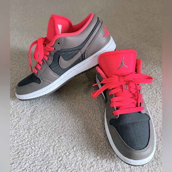 Jordan Shoes - Air Jordan 1 Low - Newsprint and Bright Crimson